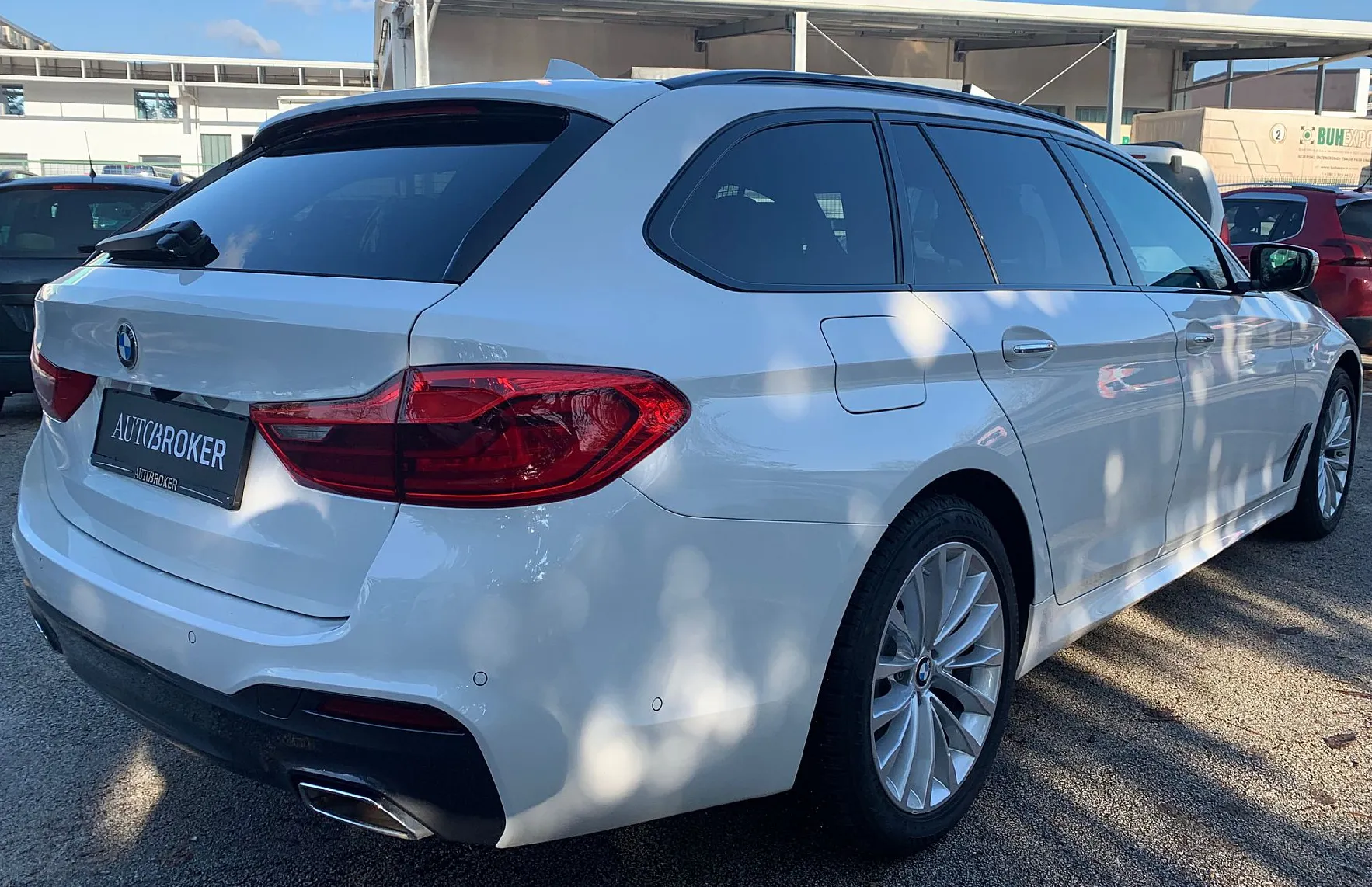 Zunanja slika - BMW Serija 5 - Touring: 520d xDrive Avt. M SPORT Navi Kamera LED PDC - 6