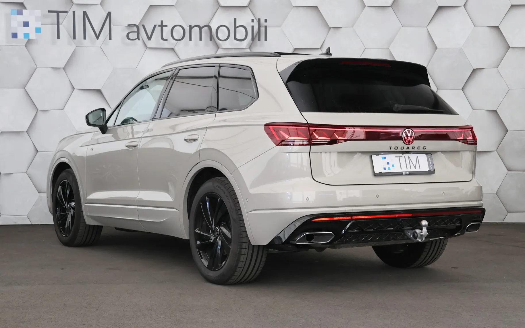 Zunanja slika - Volkswagen Touareg - 3.0 V6 TDI 4-Motion Tiptronic R-Line 286KM - 4