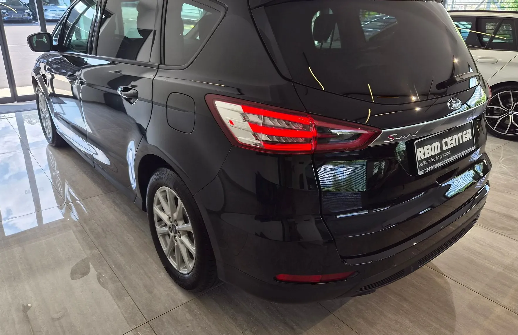 Zunanja slika - Ford S-MAX - 2.0 EcoBlue REZERVIRANO|MRTVI KOT|NAVI|DAB|KAMERA - 4