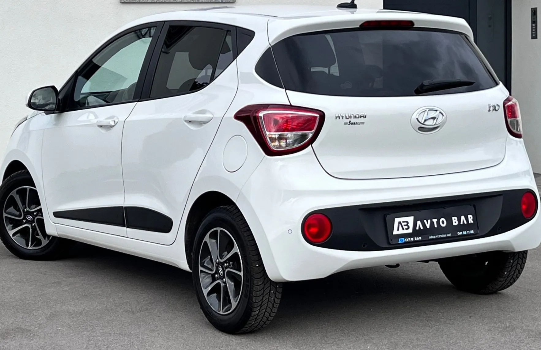 Zunanja slika - Hyundai i10 - 1.25+NAVI+ALU+LED+PDC+SLO - 8