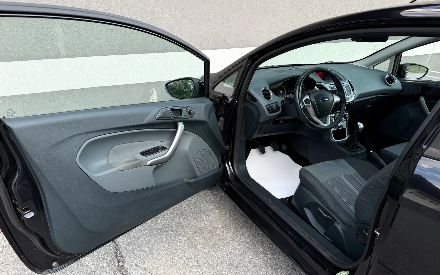 Zunanja slika - Ford Fiesta - Ambiente 1,25 16V - 9