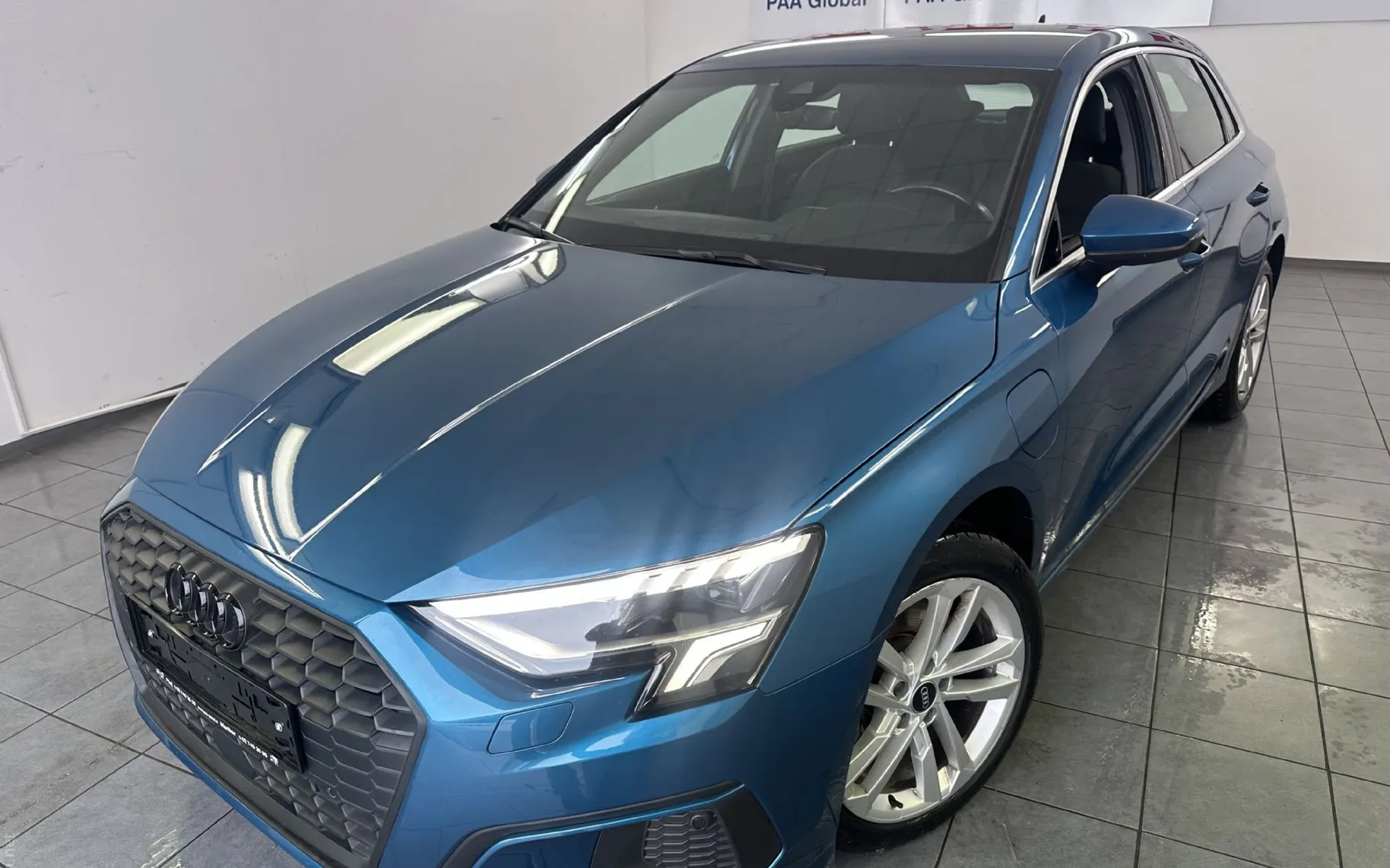 Zunanja slika - Audi A3 - 40 TFSI e Business Stronic 150kW.KAMERA.LED.BENCIN - 1