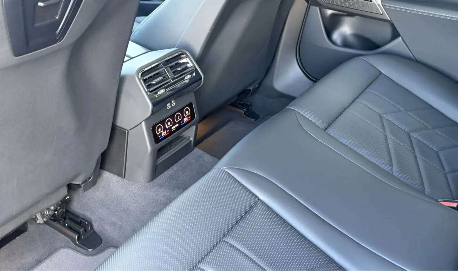 Zunanja slika - BMW Serija 5 - 520d xDrive - 9