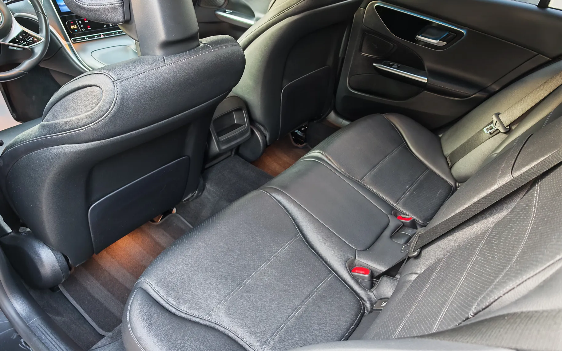Notranja slika - Mercedes-Benz C-Razred - C 200 d T Avantgarde Avt. - 9