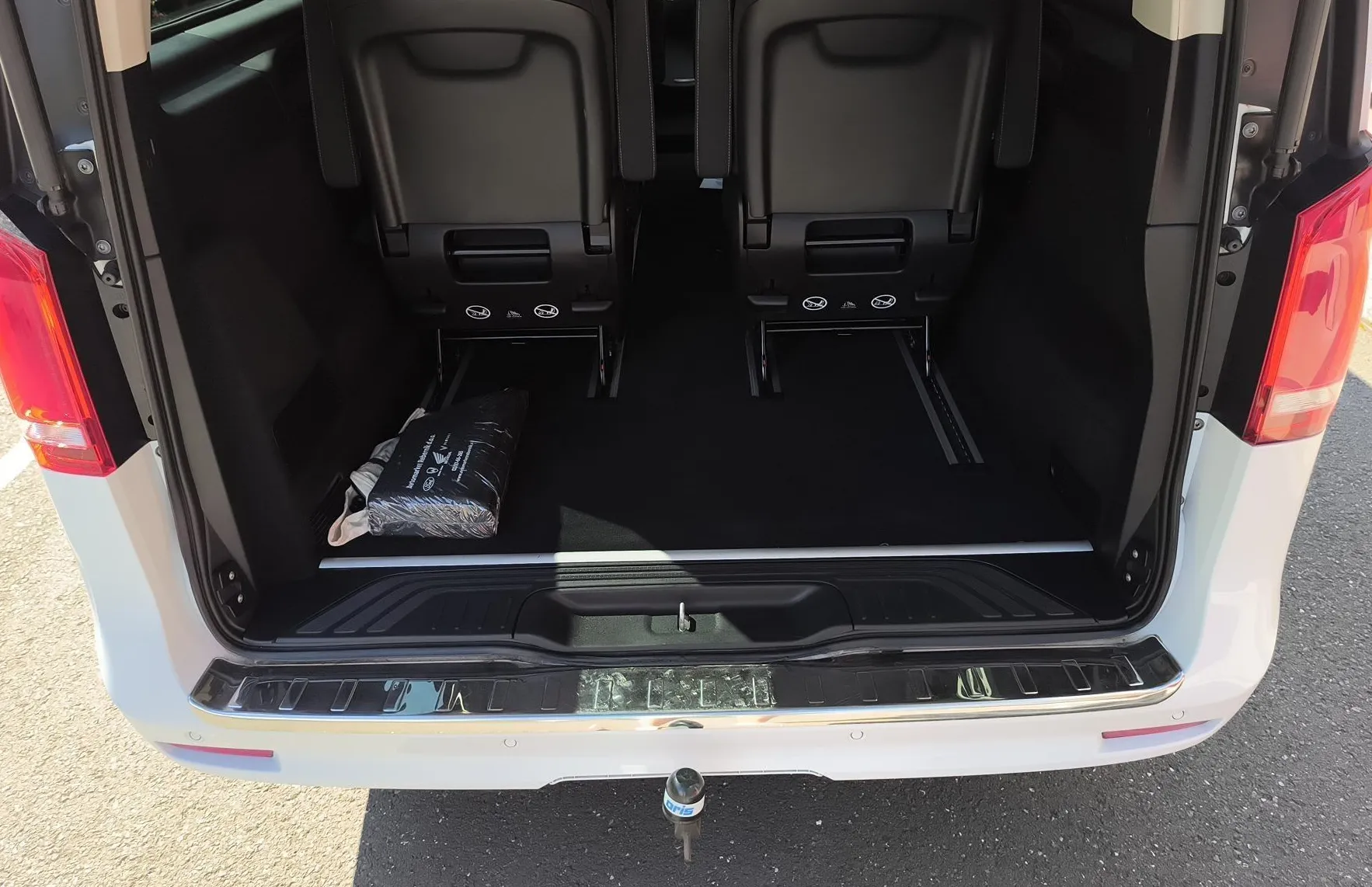 Zunanja slika - Mercedes-Benz V-Razred - V 300 d 4MATIC DOLGI Avt.-1LAST-VK-RADAR-BURMESTER - 14