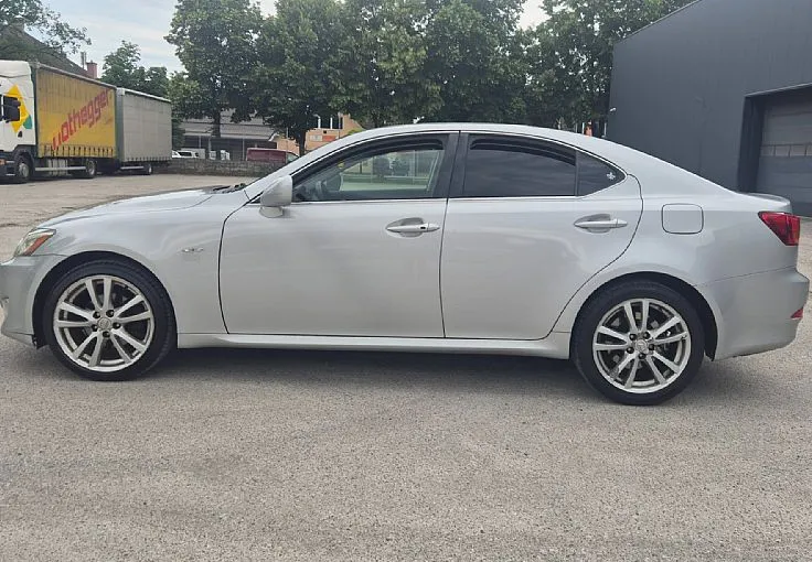 Zunanja slika - Lexus IS - 220d + BREZ POLOGA + XENON + 2XPDC - 8