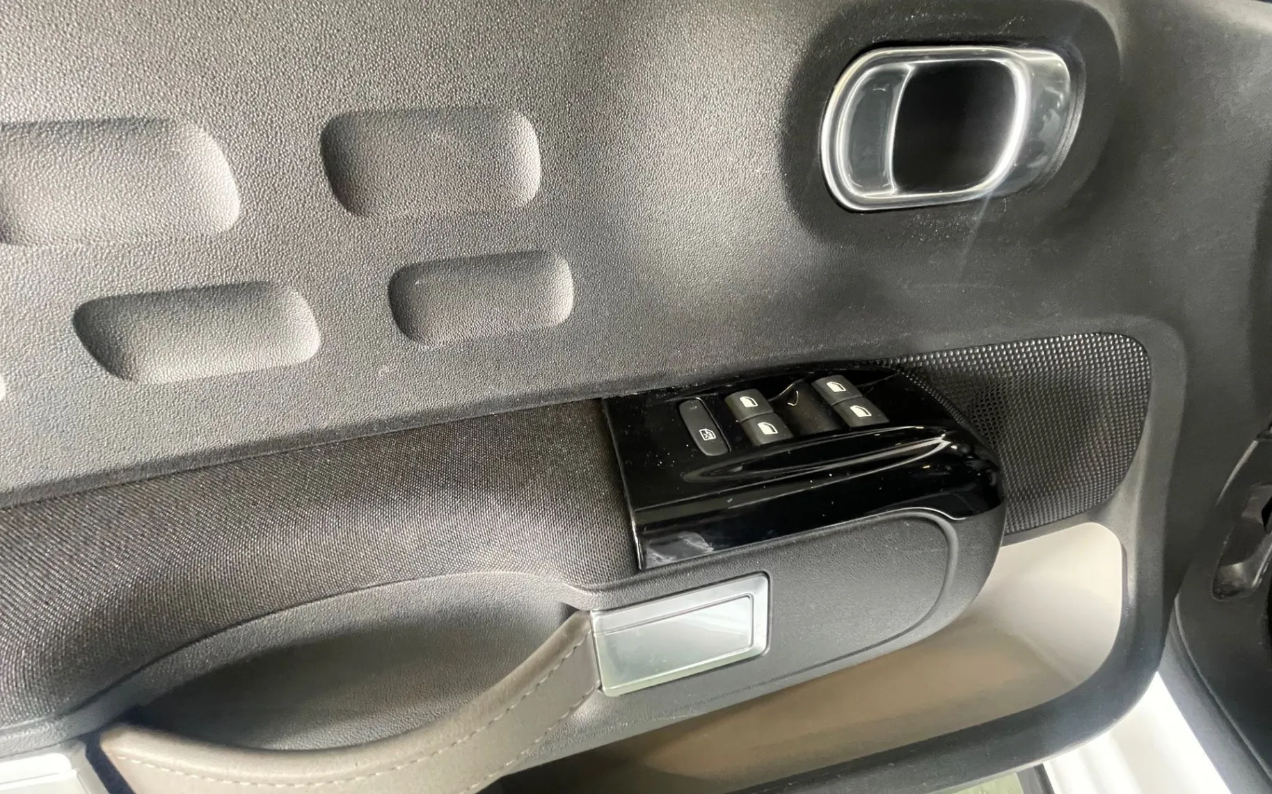 Zunanja slika - Citroën C3 - Feel PureTech SHINE 83 S S BVM NAVI.PDC.LED. - 13