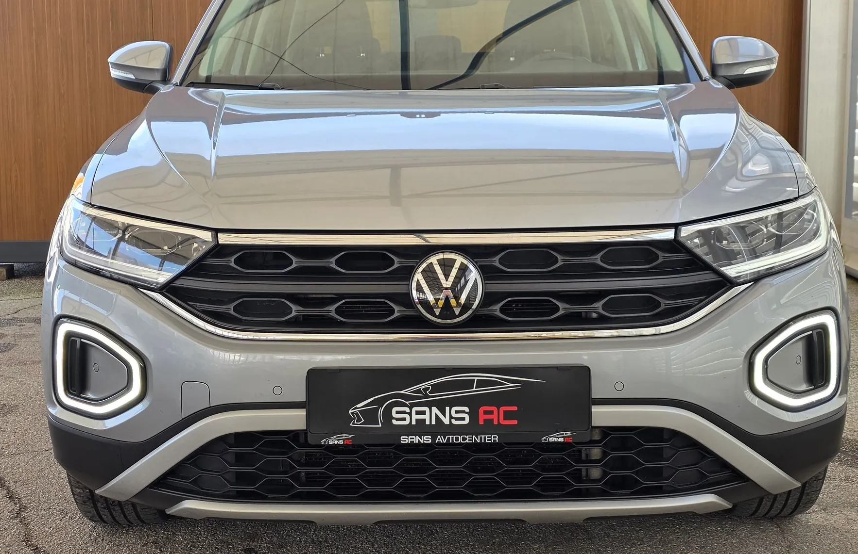 Zunanja slika - VW T-Roc - 2.0 TDI - IQ LED - VIRTUAL - RADAR - KAMERA - 2