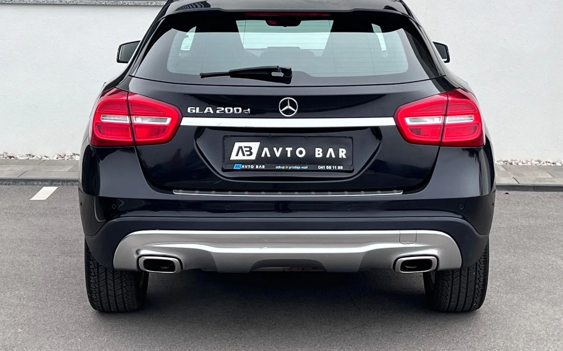 Notranja slika - Mercedes-Benz GLA-Razred - 200 CDI+4MATIC+F1+AMBI+XENON+NAVI - 7