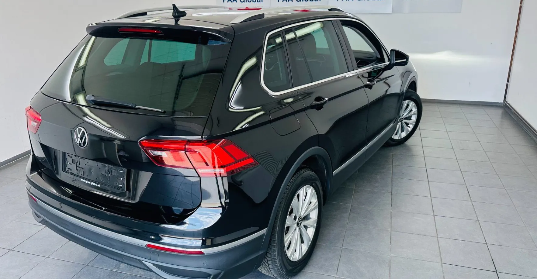 Zunanja slika - Volkswagen Tiguan - 2.0 TDI DSG.LED.NAVI.PDC.2023.ACC.3 CONSKA KLIMA.. - 10