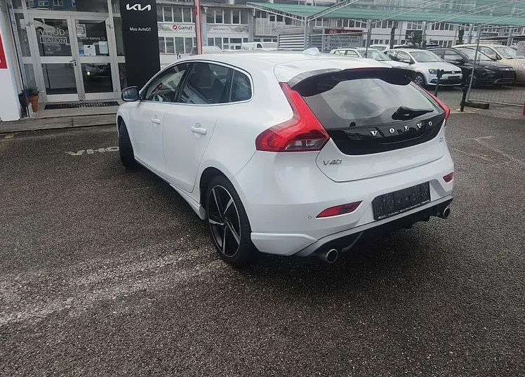 Zunanja slika - Volvo V40 - R-DESIGN 2.0 TD - 4