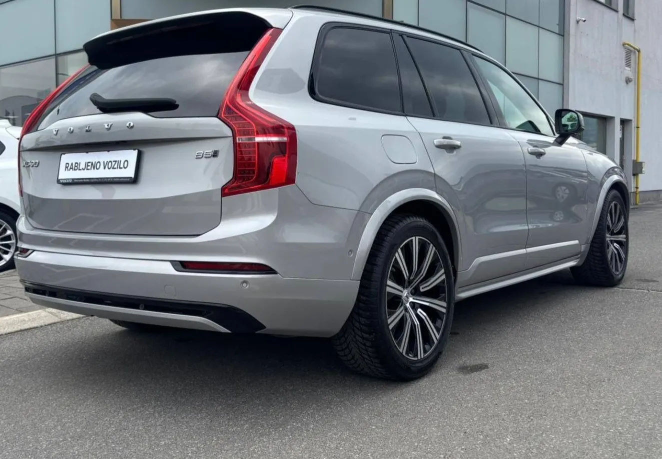 Zunanja slika - Volvo XC90 - B5D AWD Plus Dark Avt. SLO-ZRAČNO-HAR KARDON-PANO. - 4