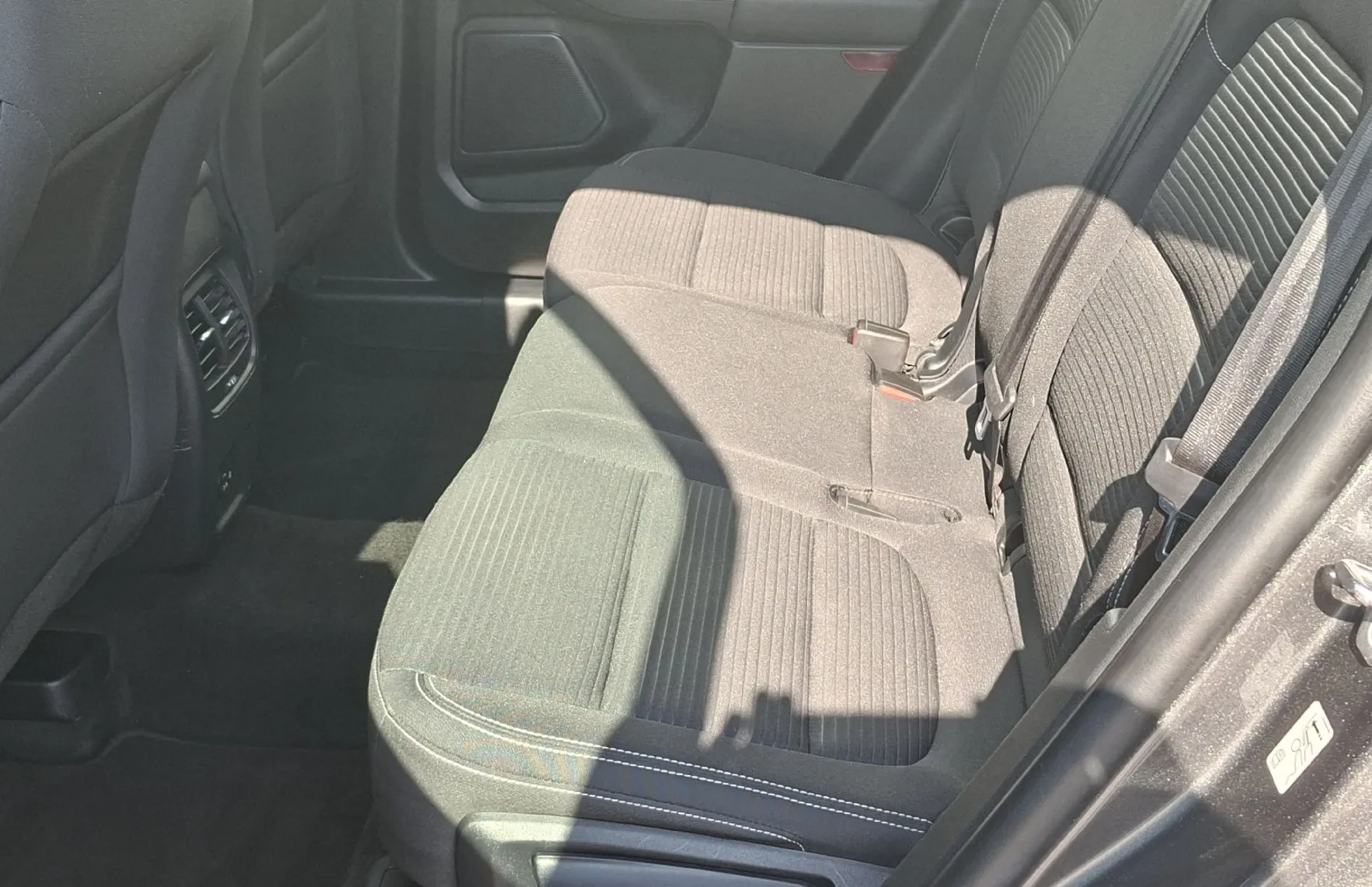 Zunanja slika - Ford Kuga - Titanium 2.0 EcoBlue Auto 4X4 - 9