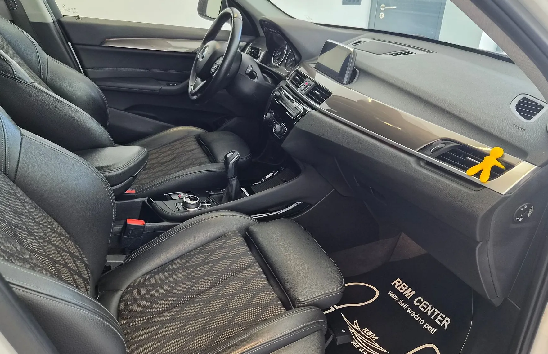 Zunanja slika - BMW X1 - serija : xDrive18d KUPLJEN V SLO|KAMERA|LED|NAVI|KEYLESS - 10