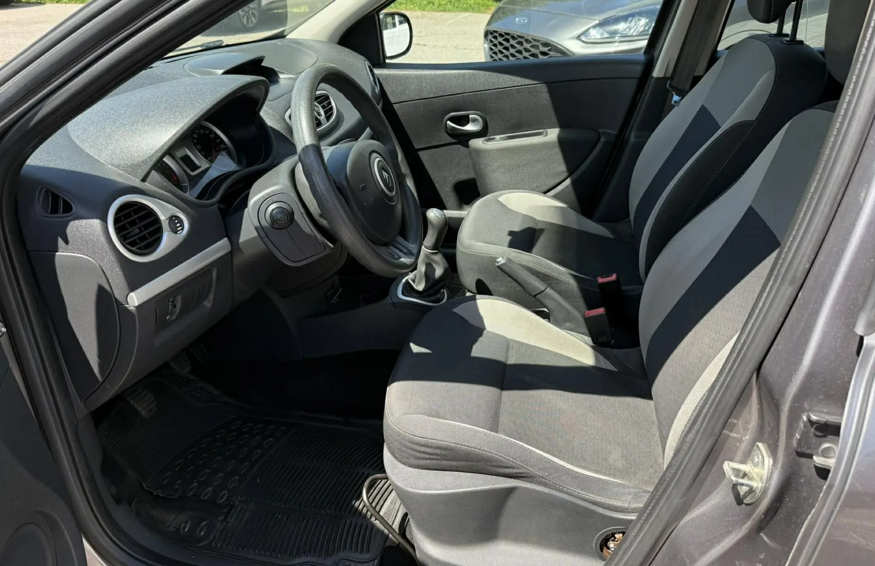 Zunanja slika - Renault Clio - 1.2 16V Expression.Slo.Klima. - 11