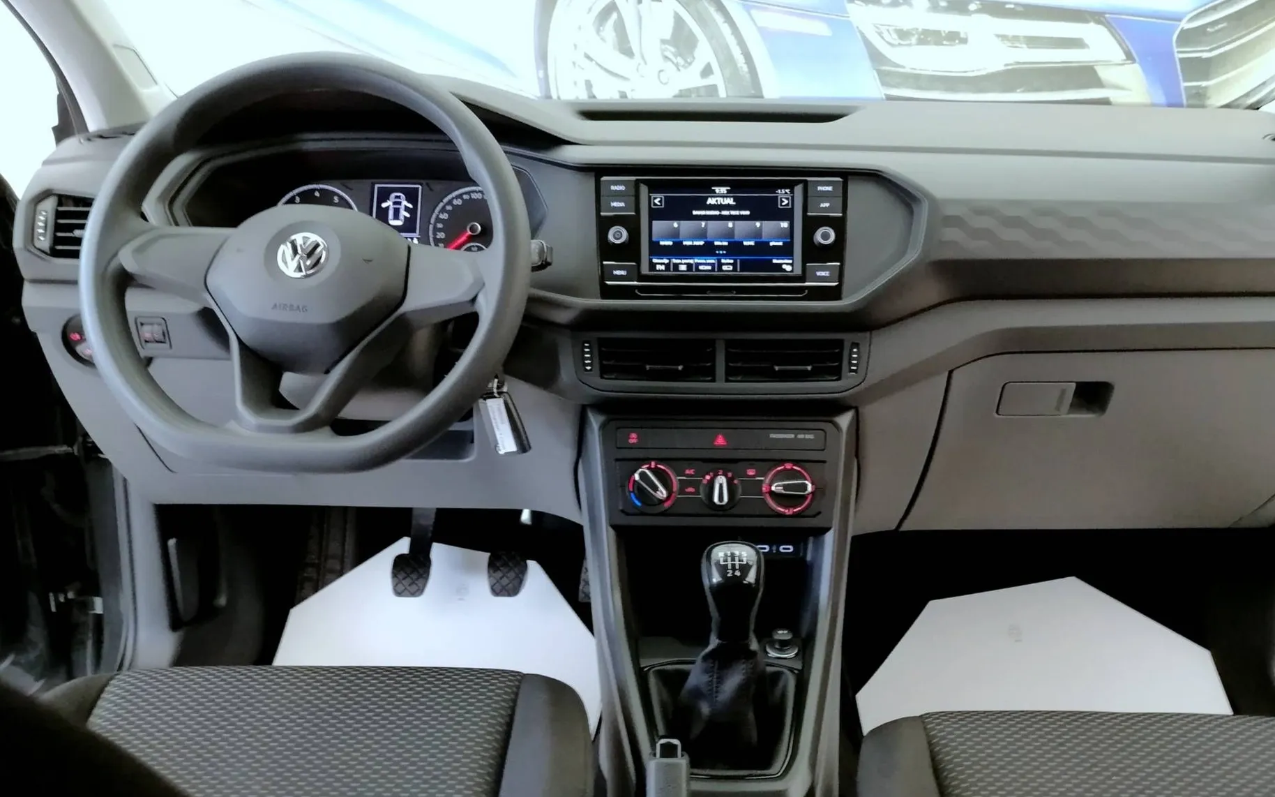 Zunanja slika - Volkswagen T-Cross - 1.0 TSI Life  95  ALU PDC LED 1.LASTNIK-KOT-NOV - 6