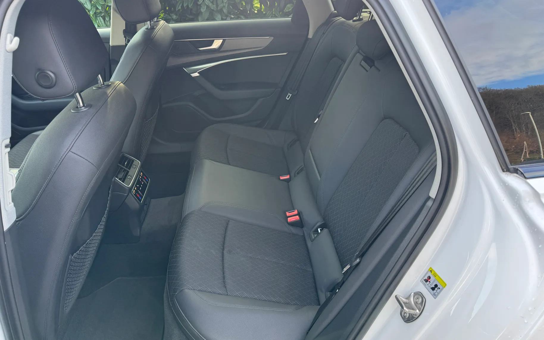 Notranja slika - Audi A6 - Avant 45 TDI quattro Tiptronic - 12