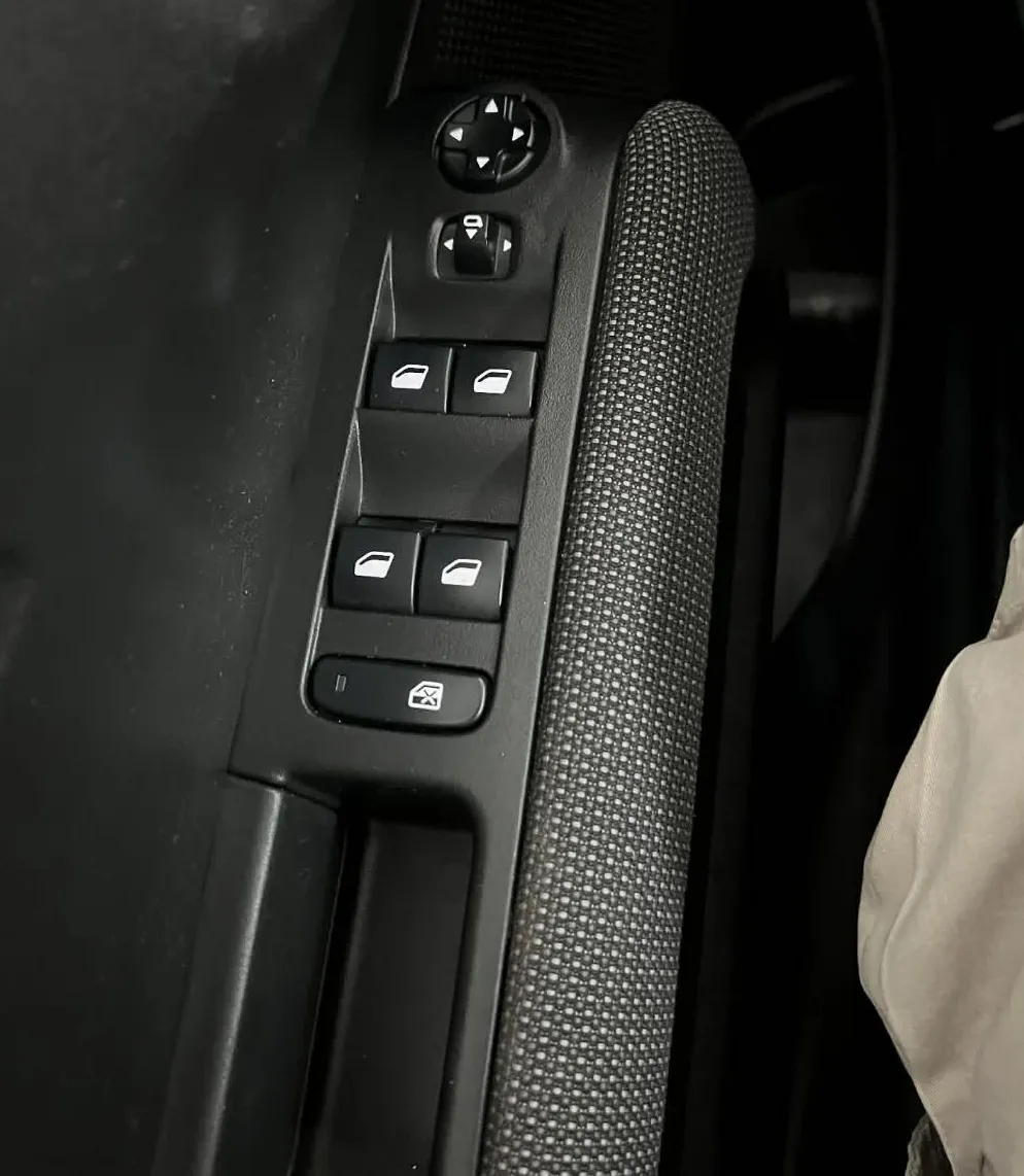 Zunanja slika - Citroën C3 Aircross - 1.2 PureTech 81 KW.12 MES.JAMSTVO - 10