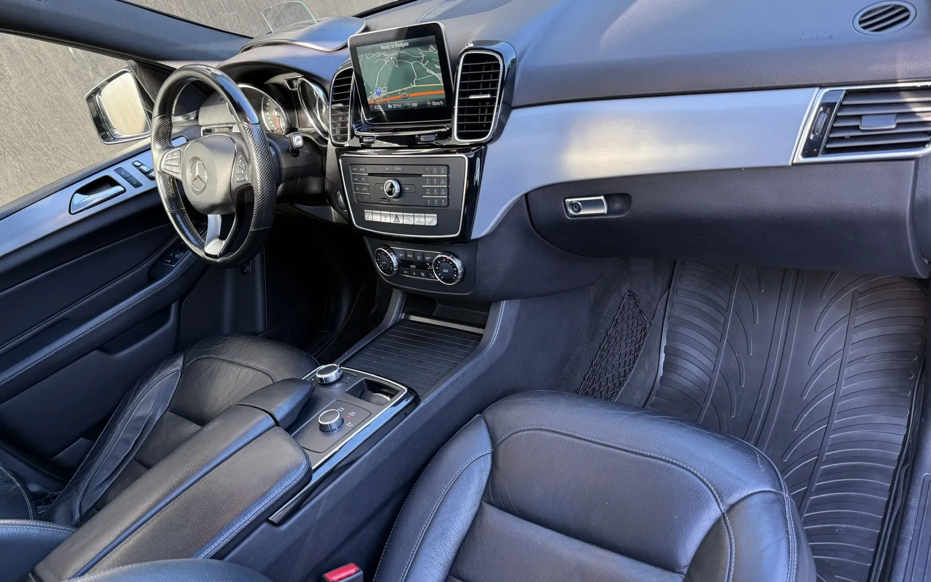 Zunanja slika - Mercedes-Benz GLE-Razred - GLE 250d-PANORAMA-360°-USNJE- NAVI-H K - 10