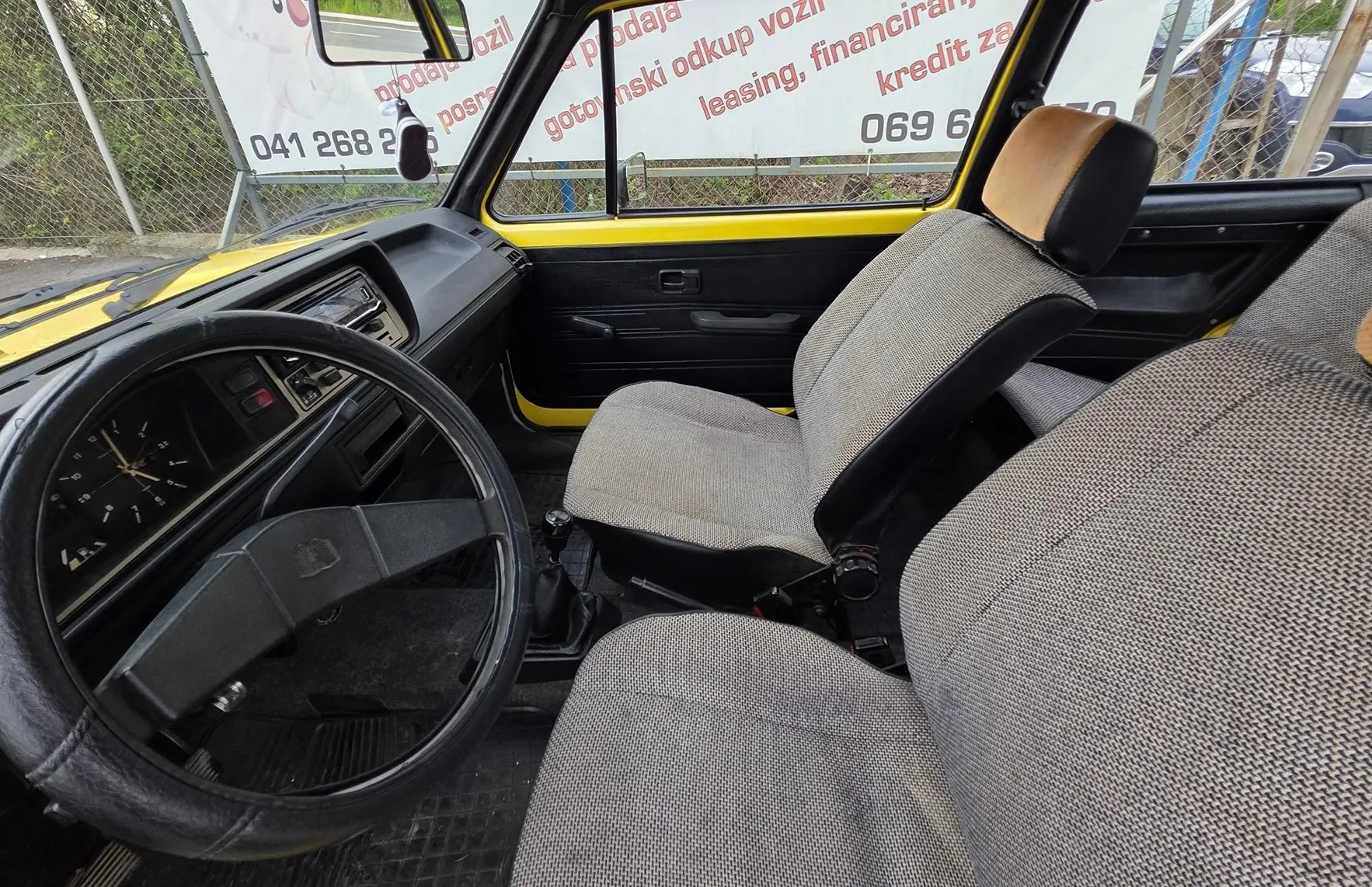 Zunanja slika - Volkswagen Golf - 1.3 GL OBNOVLJEN KOT NOV - 9