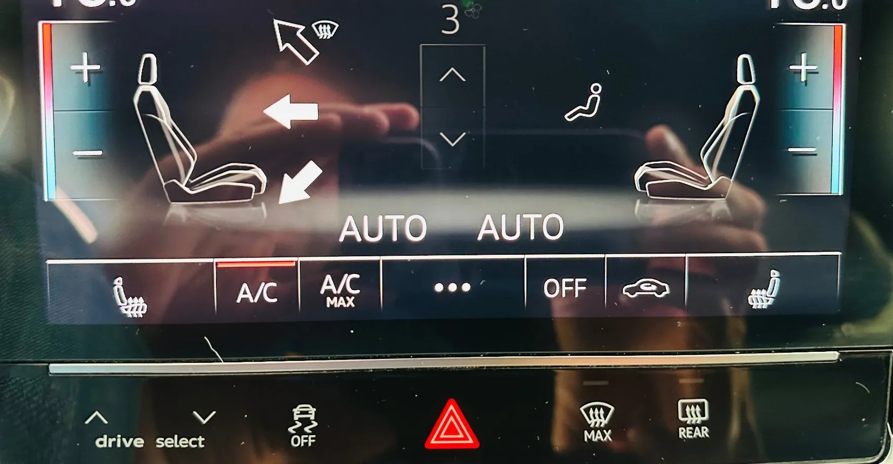 Zunanja slika - Audi e-tron - Audi  50 quattro S line.NEMŠKI+4ALU.USNJE - 10