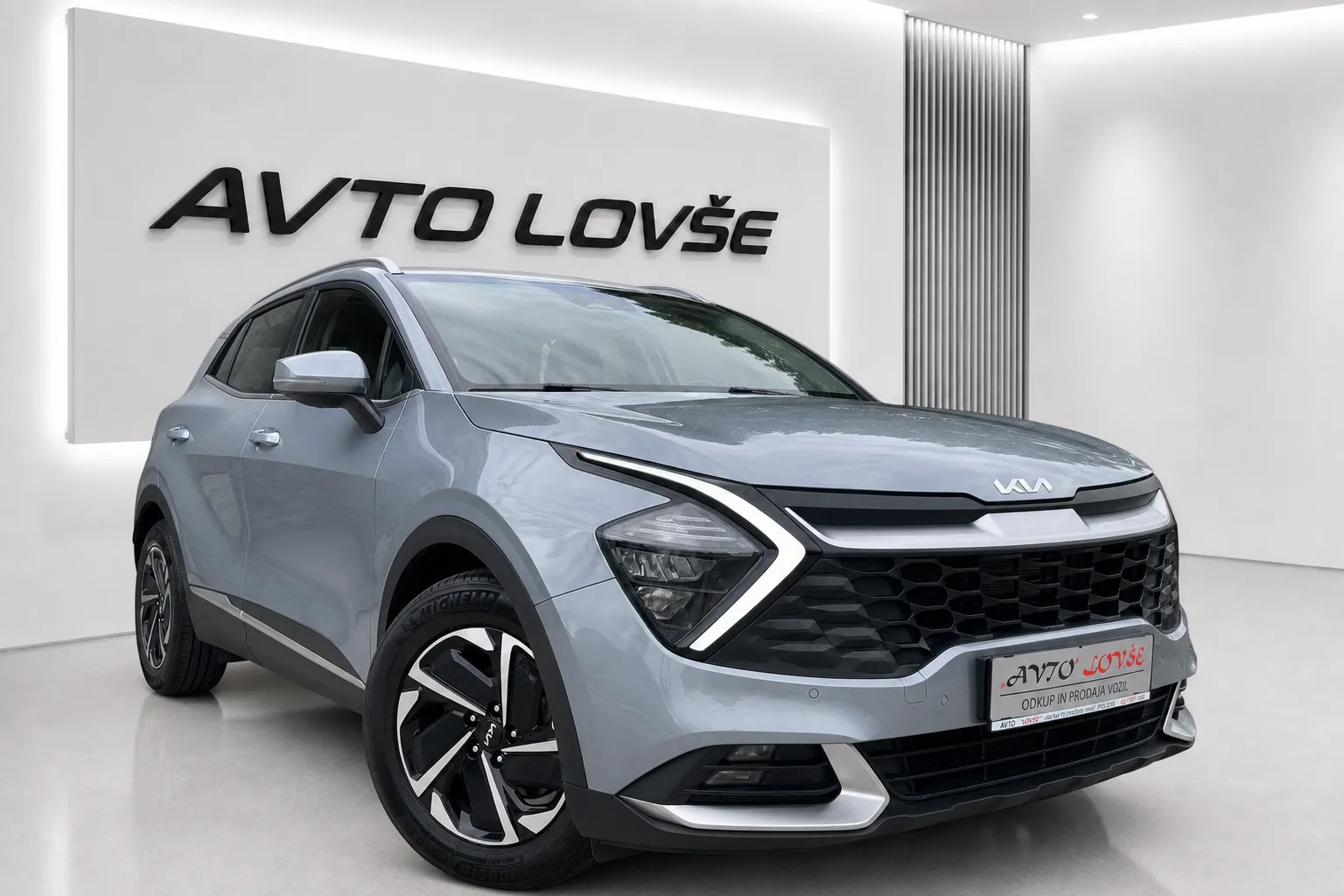 Zunanja slika - KIA Sportage - 1.6 CRDi  Style. DCT-1 LASTNICA-ALU-NAVI-KAM-LED.. - 2