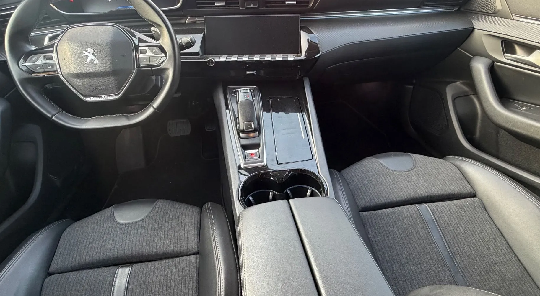 Notranja slika - Peugeot 508 - SW 1.5 BlueHDi 130  KAMERA- NAVI - LED- 1 LASTNIK - 8