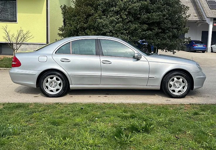 Zunanja slika - Mercedes-Benz E-Razred - E 220 CDI Classic - 4