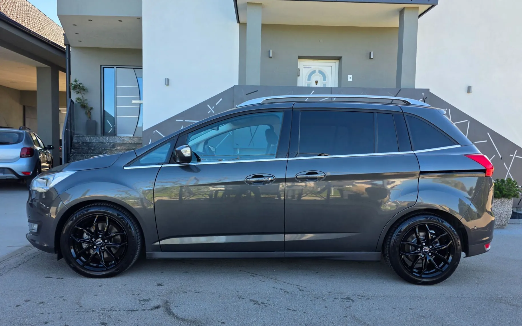 Zunanja slika - Ford C-MAX - Grand  1,0 EcoBoost Style - 12