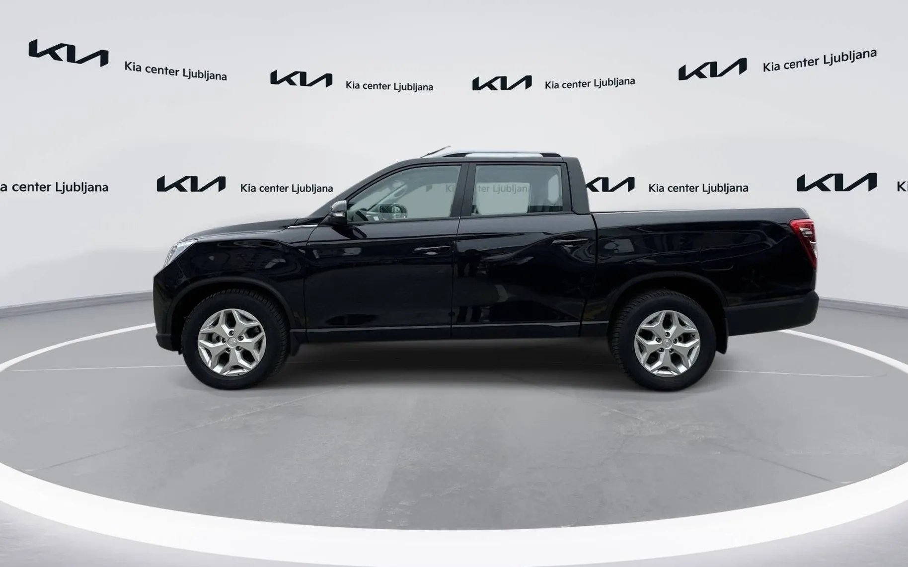 Zunanja slika - SsangYong Musso - Grand 2.2 XDi Ultimate 4WD AT... - 8
