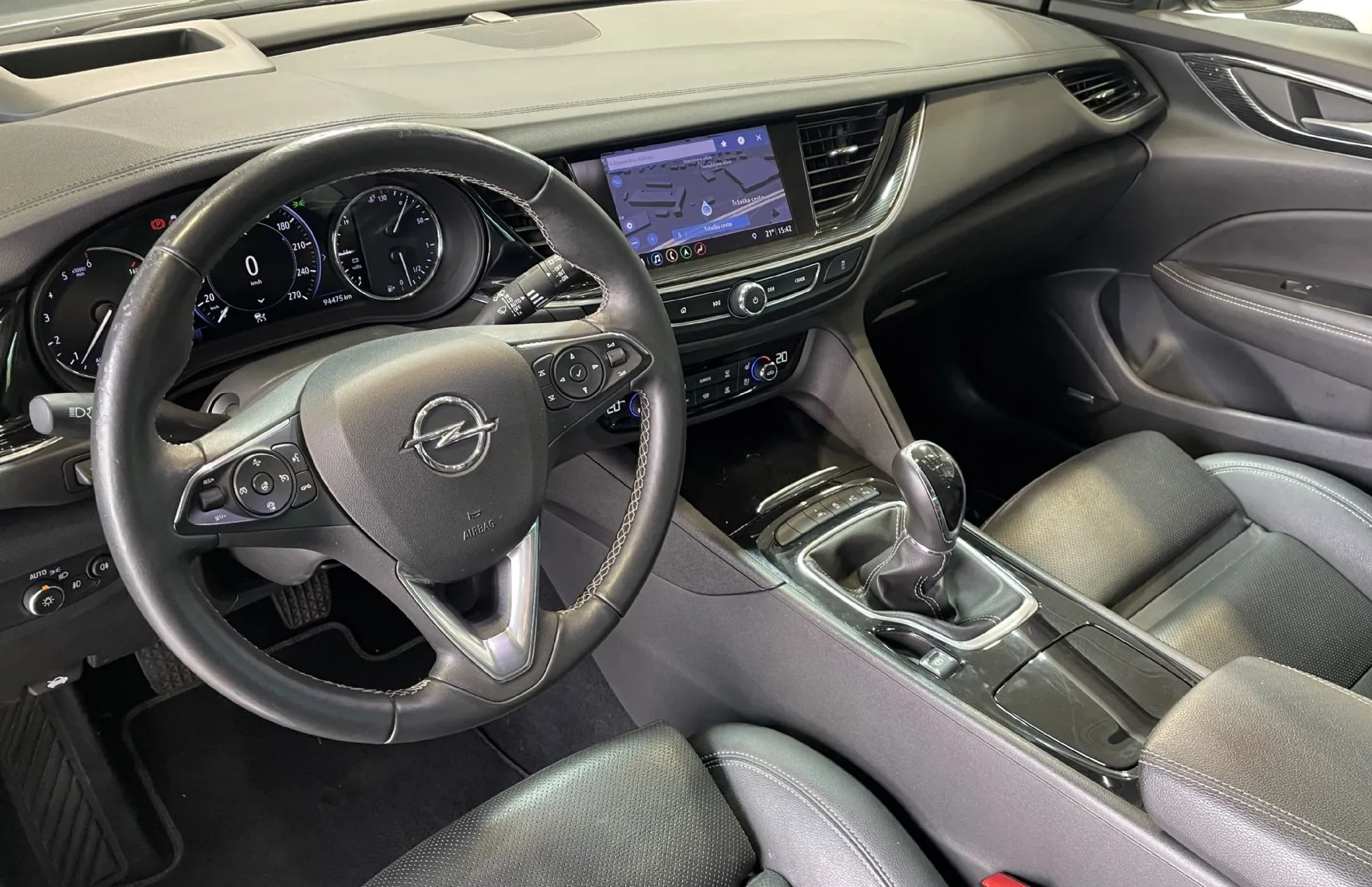 Zunanja slika - Opel Insignia - 1LAST-NAVI-360KAM-HLAJENJE-KEYLESS-RADAR-LED-USNJE - 7