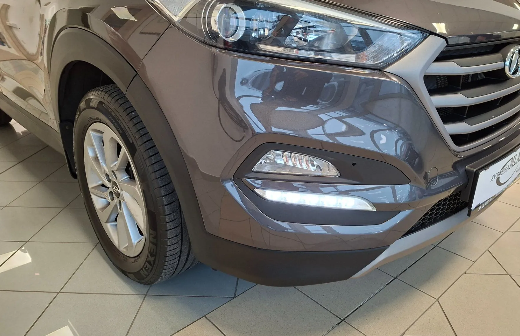 Zunanja slika - Hyundai Tucson - 4WD 2.0 CRDi Style-SLO-ODLIČEN- - 17