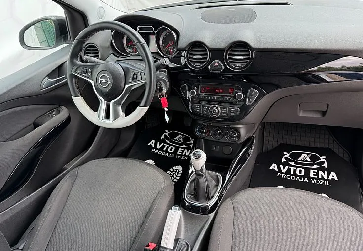 Zunanja slika - Opel Adam - 1.4 - KLIMA - TEMP - ALU16 - Black White - 11