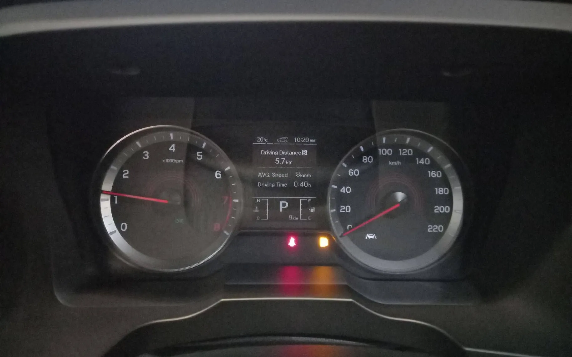 Notranja slika - SsangYong Korando - 1.5 T-GDi Exclusive 4WD AT - 14