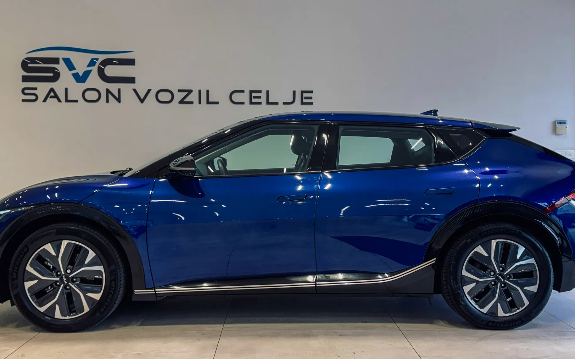 Zunanja slika - KIA EV6 - 77.4 kWh-AWD-LED-ACC-KAMERA-VIRTUAL-HLAJ-SED-18COL - 4