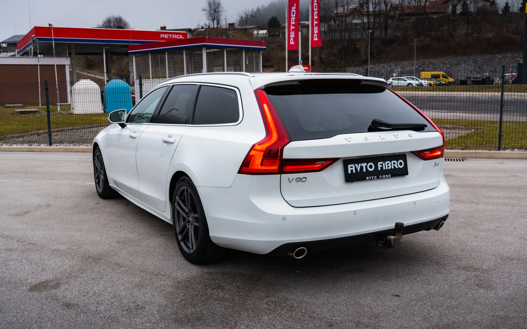 Zunanja slika - Volvo V90 - D4 Momentum Pro Avt. - 5