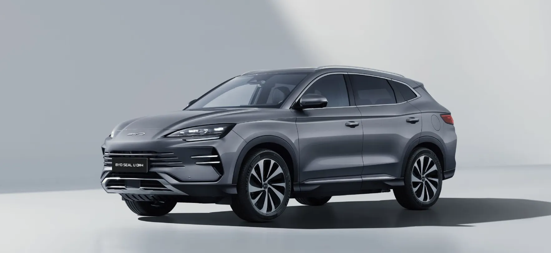 Zunanja slika - BYD SEAL U - DM-i DESIGN AWD PHEV 238kW skupni doseg 870 km - 3