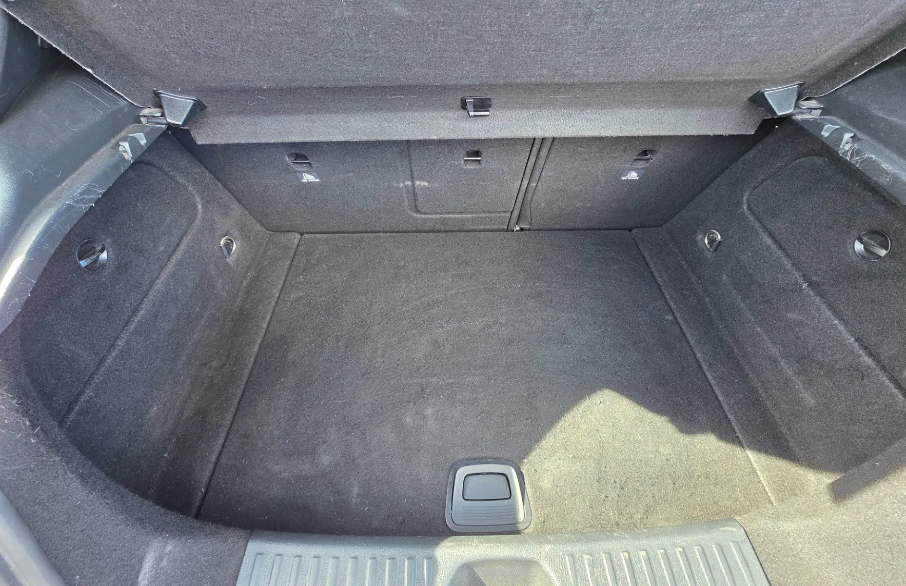 Zunanja slika - Mercedes-Benz A-Razred - A 180 AMG Line - HARMAN KARDON. NAVI - 14