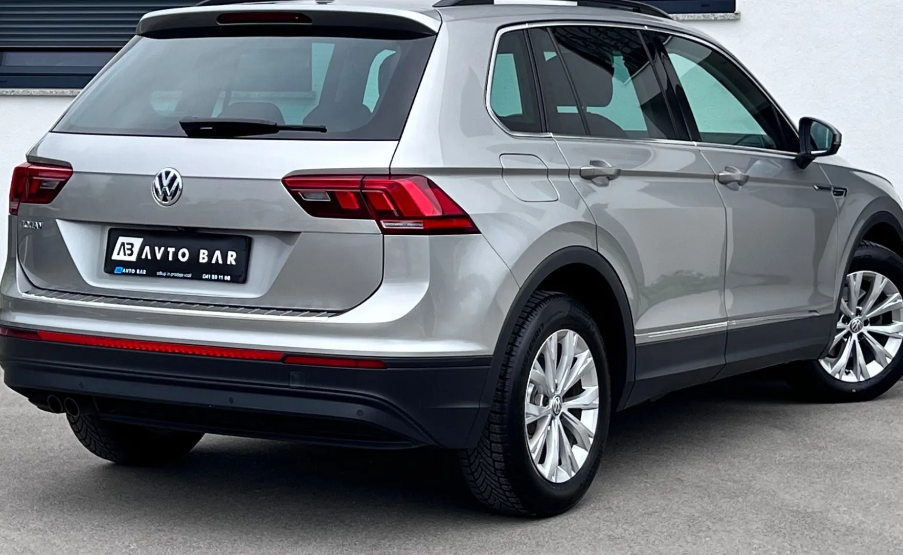 Zunanja slika - VW Tiguan - 1.4 TSI+1.LAST+SLO+LED+ACC+R.KAMERA - 6