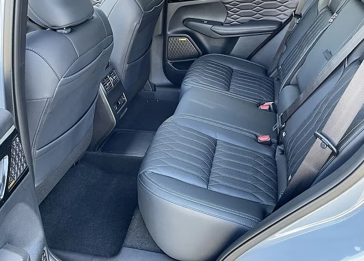 Zunanja slika - Mitsubishi Outlander - PHEV 4WD 2.4 Instyle Avt. AKCIJA - 7