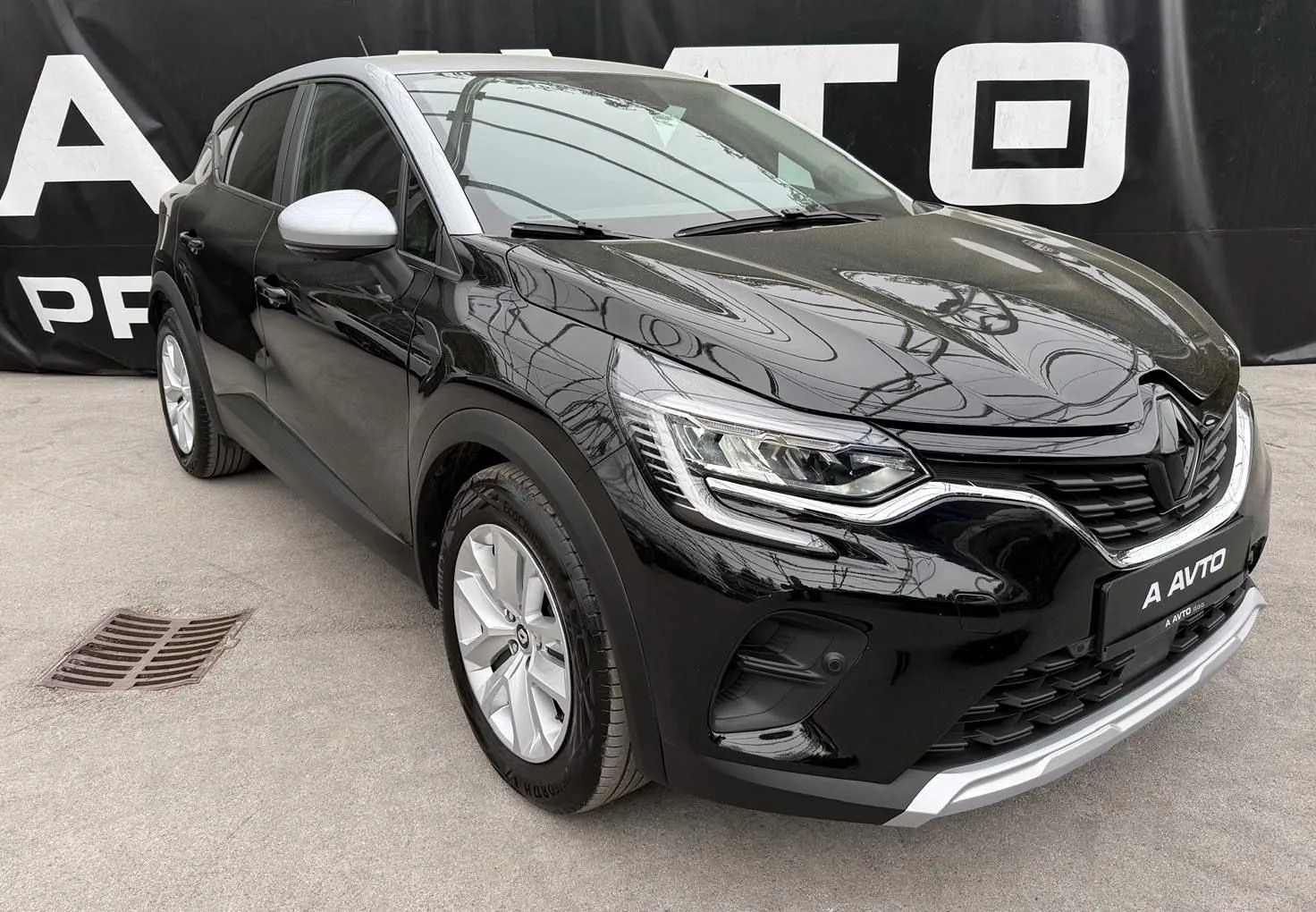 Zunanja slika - Renault Captur - E-TECH AVT. NAVI-ALU-KEYLESS-KAMERA-TEMPOMAT... - 2