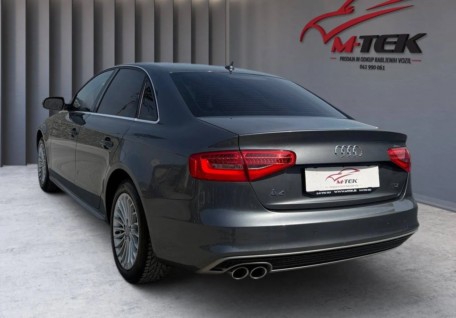 Notranja slika - Audi A4 - Audi  2.0 TDI S-tronic 150ks S-line LED Bi-XEN.. - 7