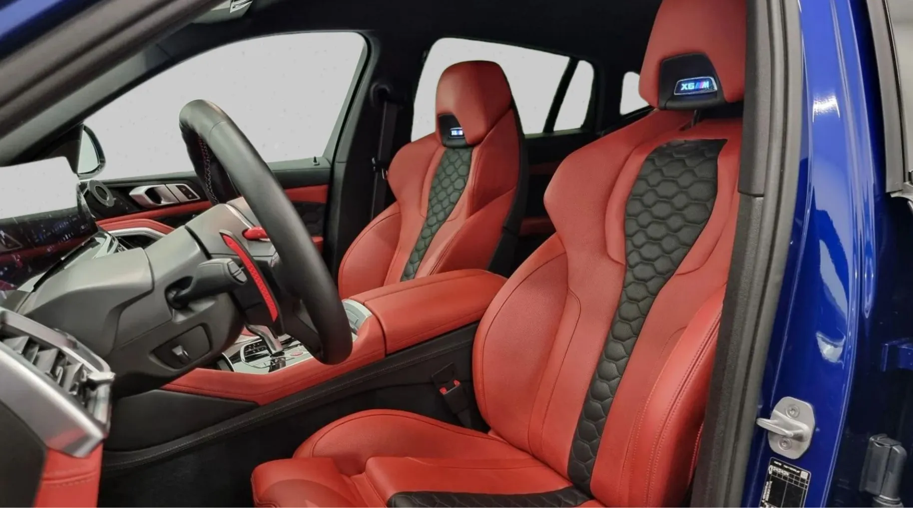 Zunanja slika - BMW X6 - serija : M Competiton xDrive SLO - AKRAPOVIČ - HUD - HARMAN - 7