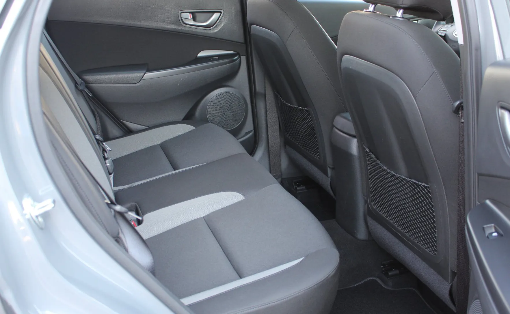 Zunanja slika - Hyundai Kona - 1.6 CRDi 136 BUSINESS DCT KAMERA LED ALU PDC - 13