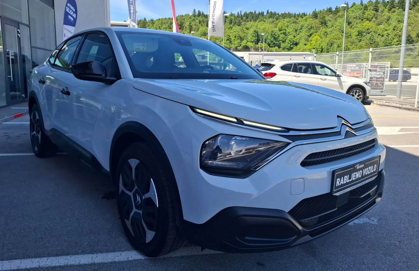 Zunanja slika - Citroën C4 X - 1.2 PURETECH YOU  - KOT NOVO - SAMO 21.870KM - 3