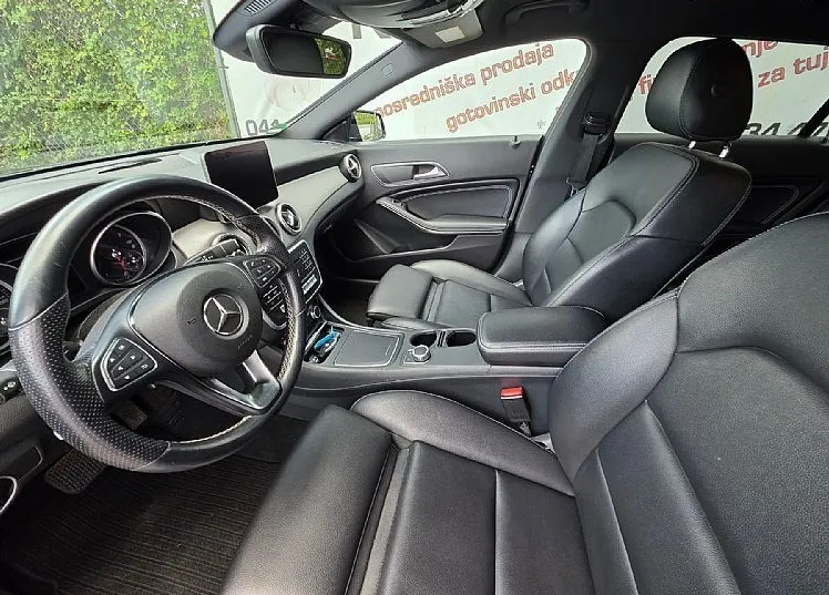 Zunanja slika - Mercedes-Benz CLA-Razred - CLA Shooting Brake CLA 200D LED-NAVI-KAMERA-GRETJE SEDEŽEV - 9