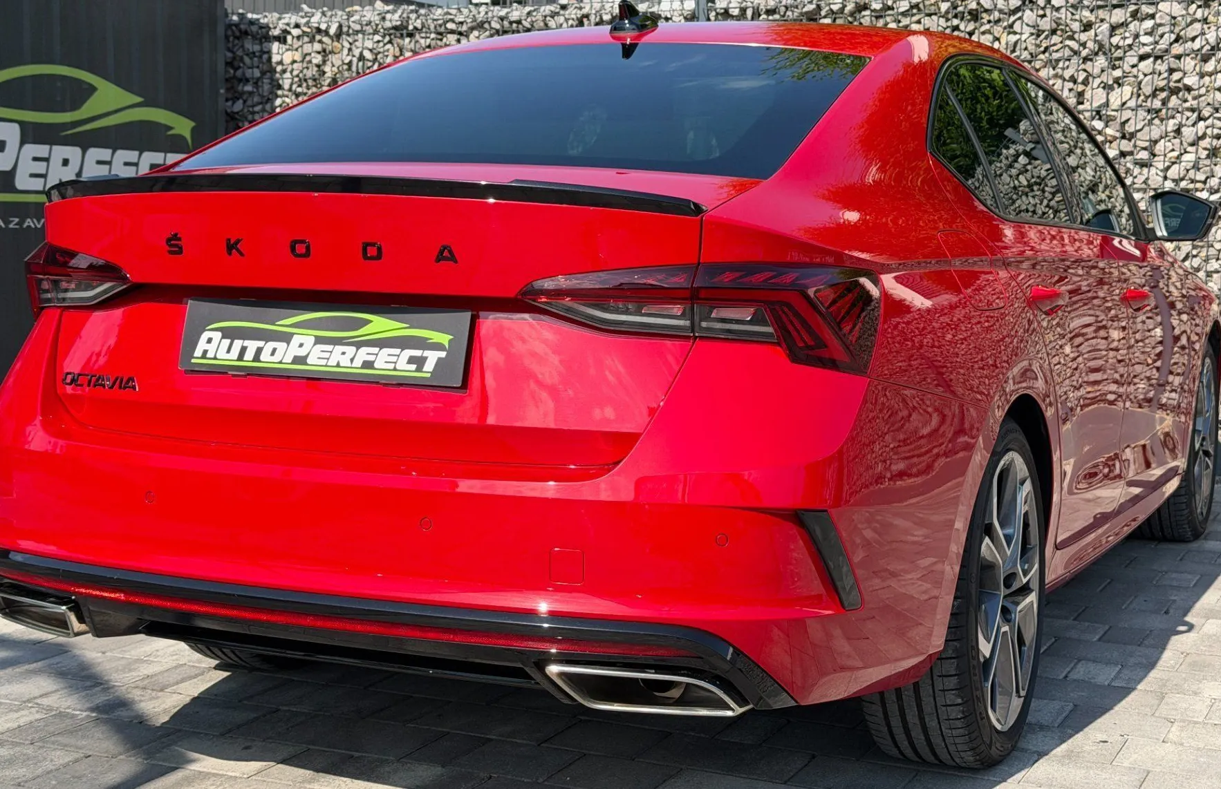 Zunanja slika - Škoda Octavia - RS 2.0 TSI|SLO|HUD|KAM|MEMO|GR.SED|PDC|TOV.GAR| - 6