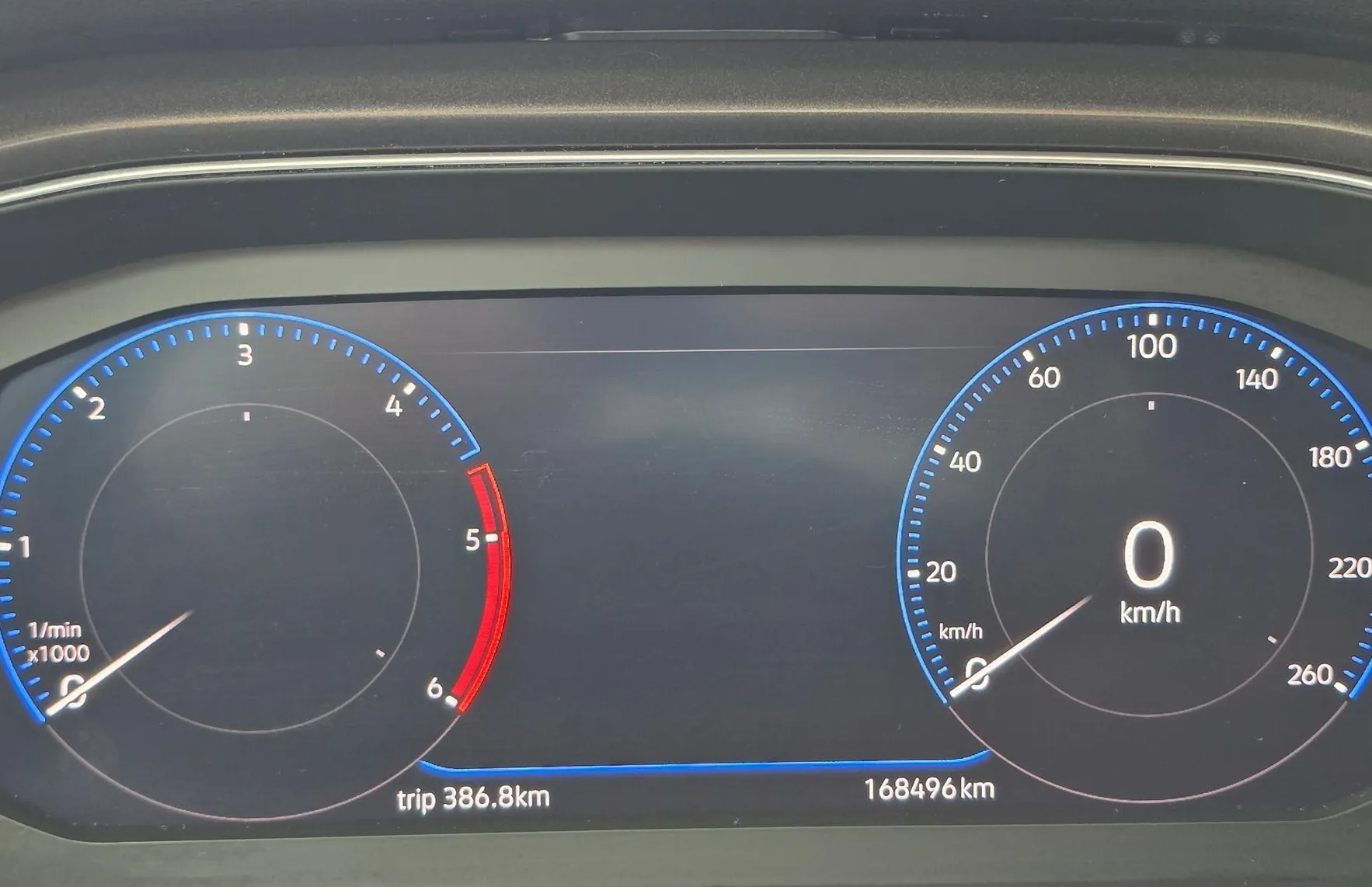 Zunanja slika - Volkswagen T-Roc - 1.6 TDI BMT SPORT LED-VIRTUAL-ALU-PDC - 15