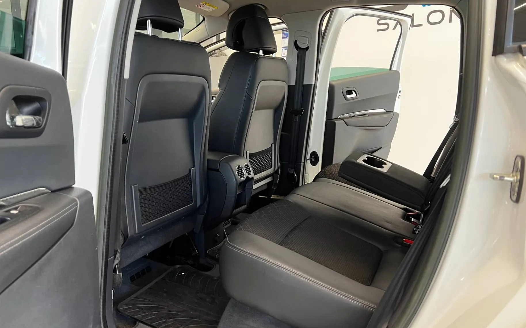 Zunanja slika - Peugeot 3008 - 2.0 HDI-200KM-AUT-4X4-LED-HUD-NAVI-PDC-TEMP-17COL. - 12