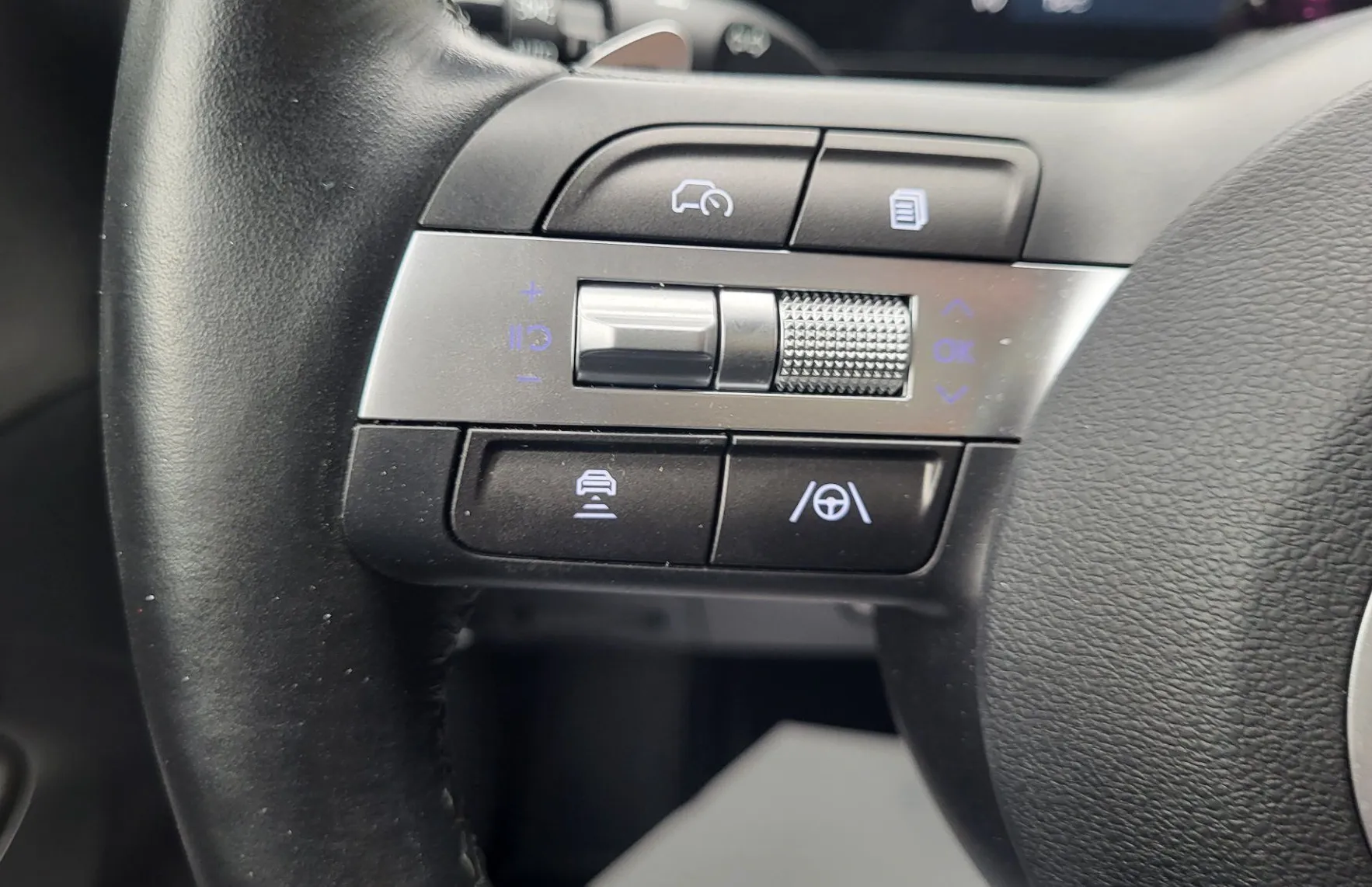 Zunanja slika - Hyundai Kona - 1.6 T-GDI Premium AUT-slo-1last-tov.garan-navi-alu - 12